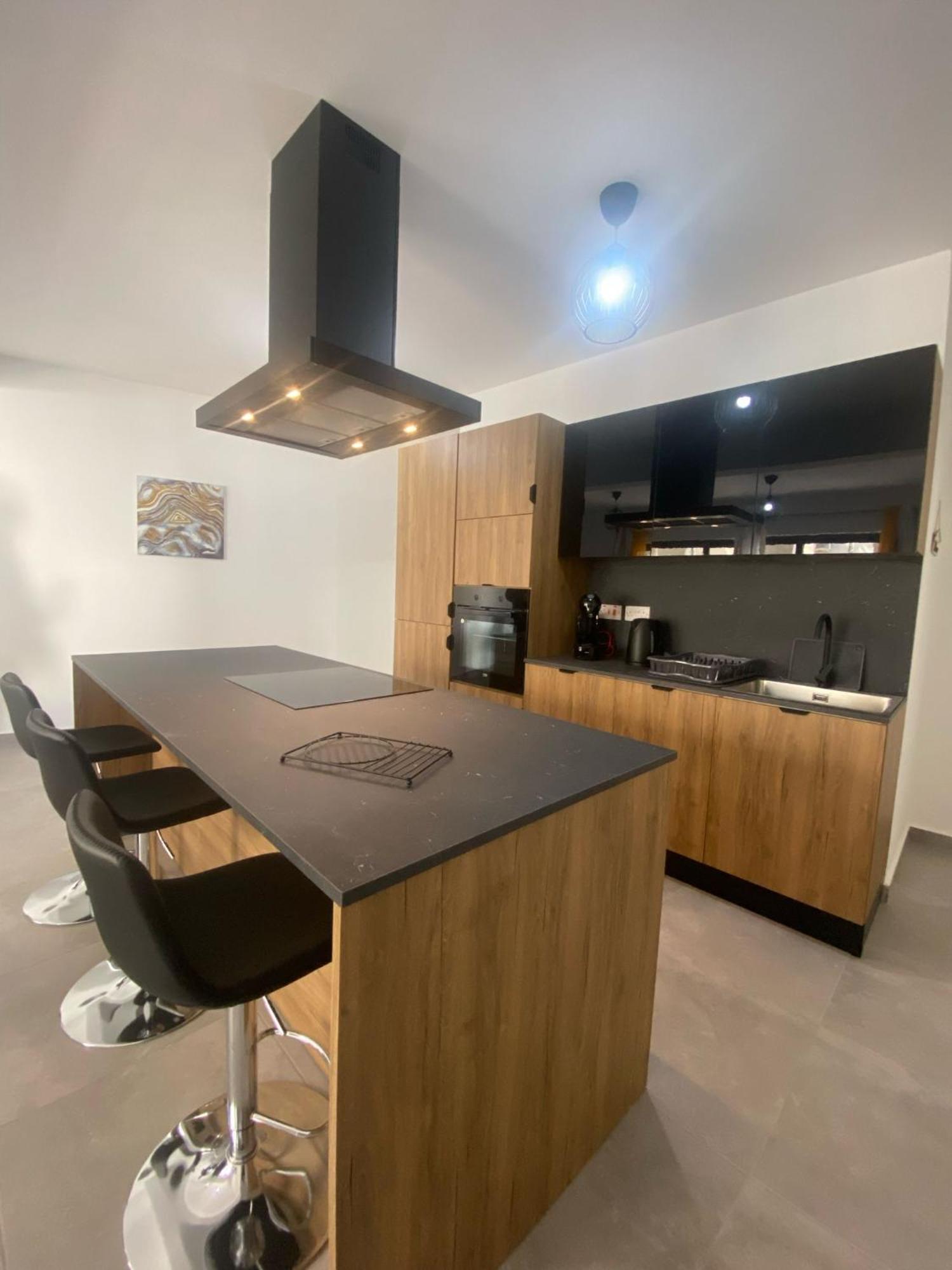 Brand New 2 Bedroom Apartment Pieta Luaran gambar